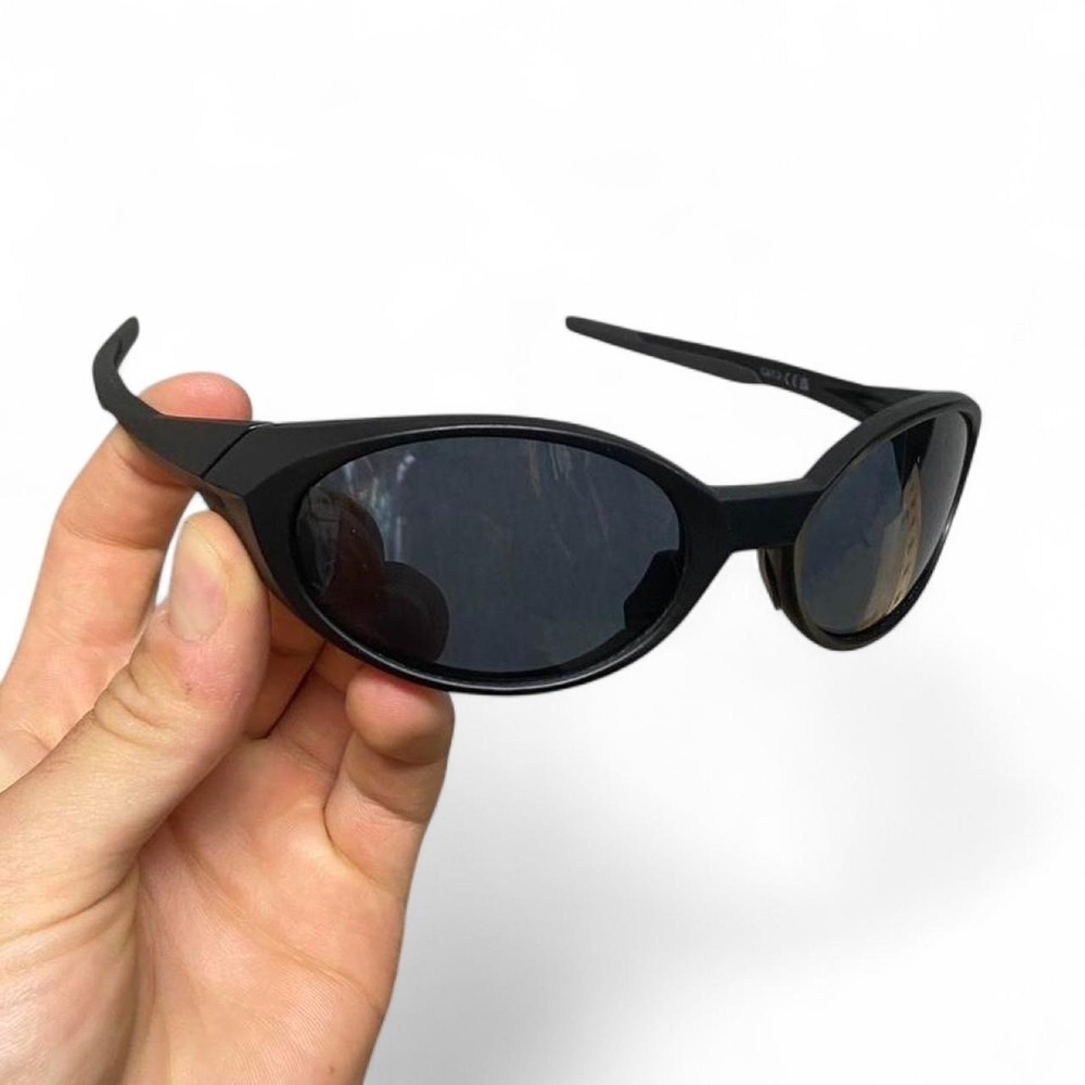 Black Sport Wrap Sunglasses ( take on Oakley eye jackets )